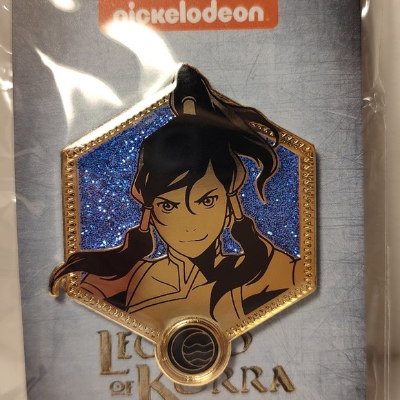 Legend of Korra Golden Series Lapel Pin - Picture 1 of 3